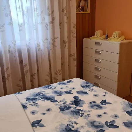 Alena * Трогір